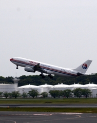 飛び立ち（30）中国東方　A330-200