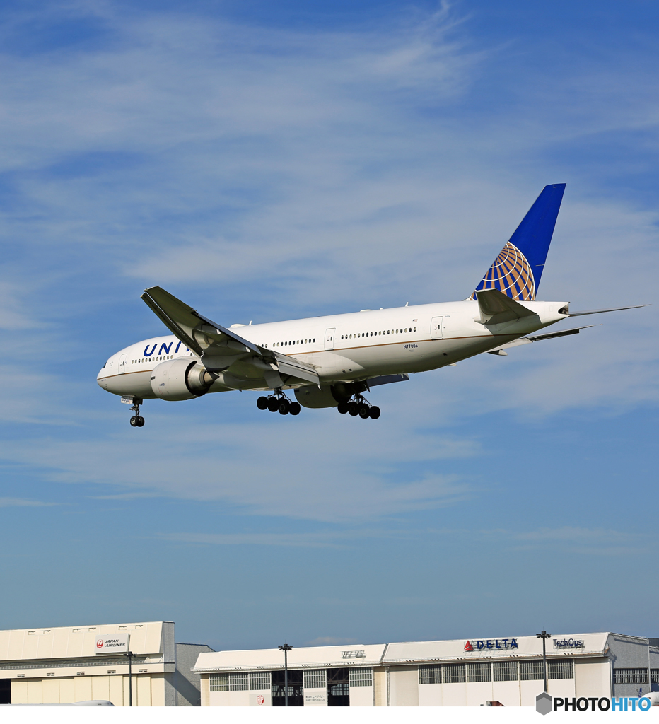 [青い空]　UNITED 777-224 N77006