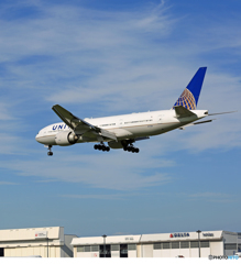 [青い空]　UNITED 777-224 N77006