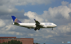 「雲」とUNITED 747-400 N174UA/ジャンボ保存委員会