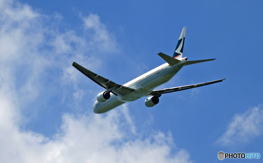 出発 CATHAY 777-367 B-HNO