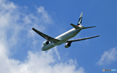 出発 CATHAY 777-367 B-HNO