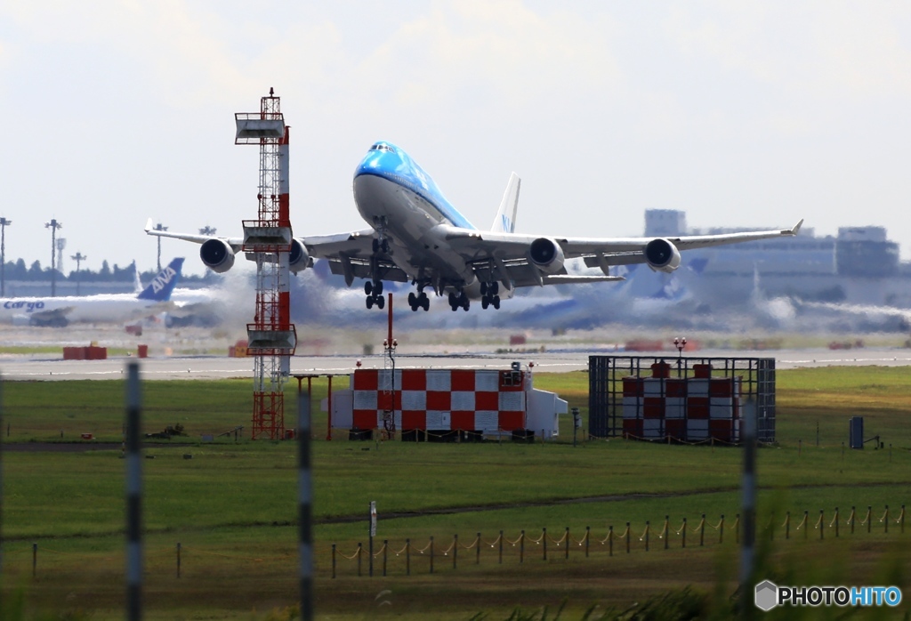 ジャンボ機KLM 747-400 出発　