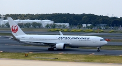 出発（79）Japan Airlines　767-300ER　