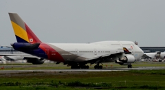 出発（188）ASIANA 747-400 