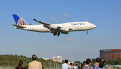 着陸UNITED 747-400 N104UA/ジャンボ保存委員会