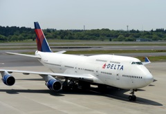 DELTA 747-400 