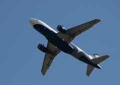 離陸（337）Aurora Airbus A319-111