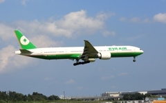 到着　EVA 777-300 B-16721