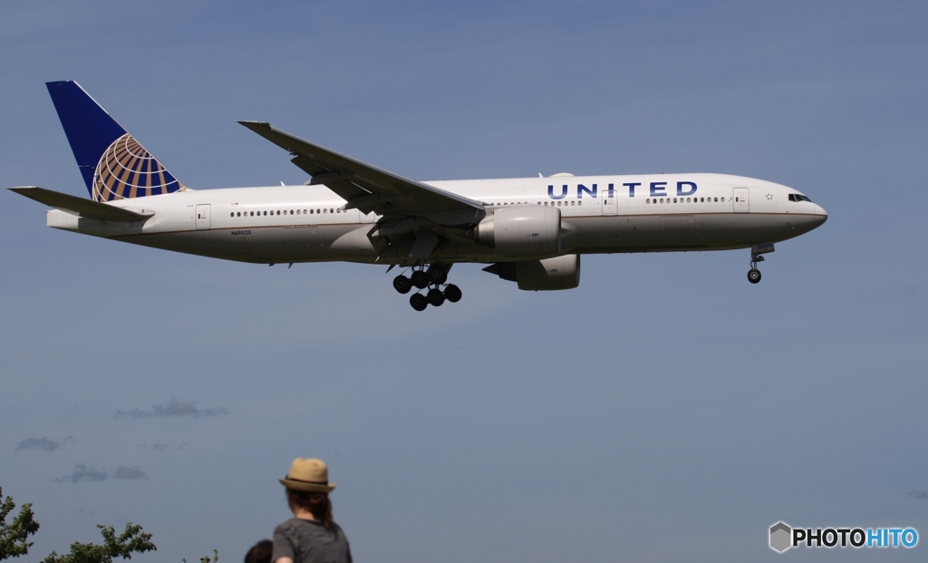 UNITED 777-224 着陸　