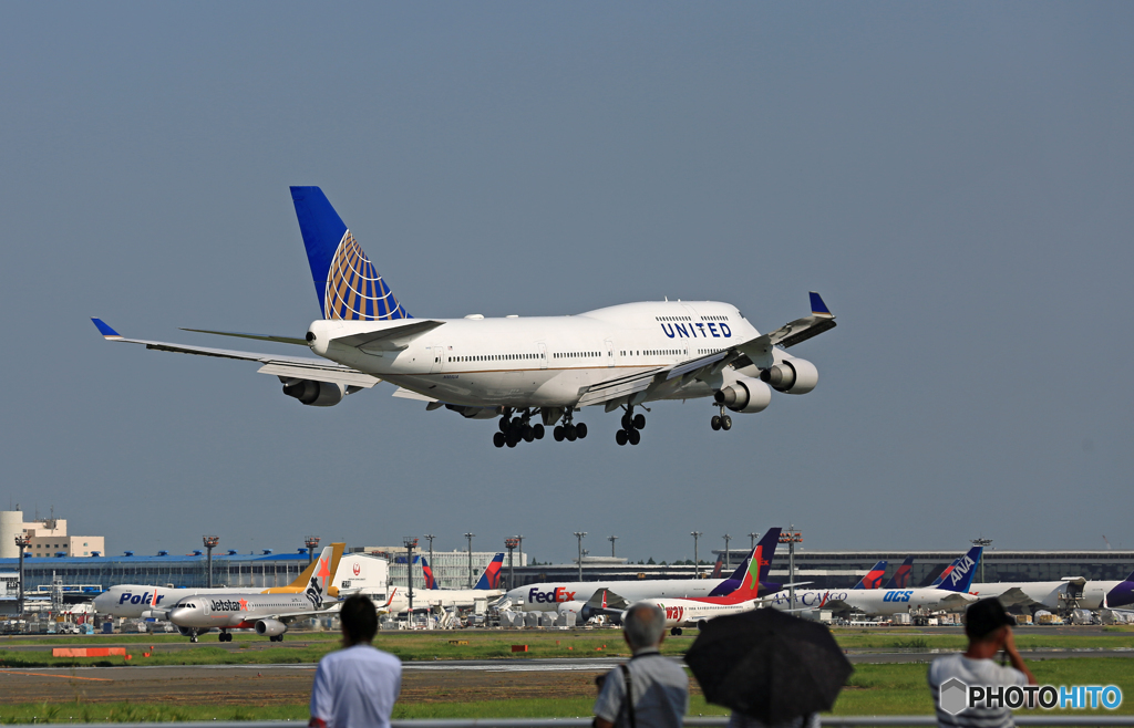 着陸UNITED 747-400 N105UA/ジャンボ保存委員会