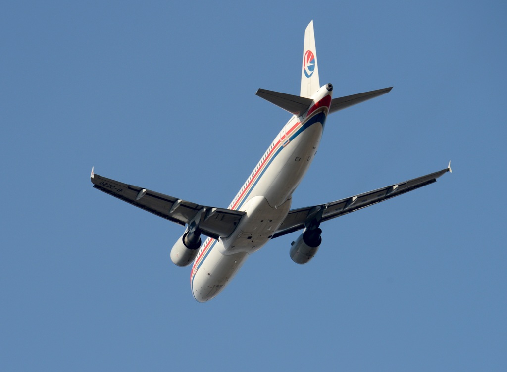 CHINA EASTEM A320-214 離陸