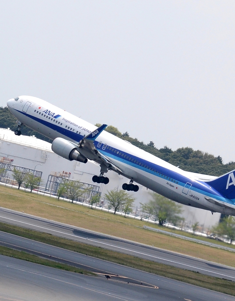 飛び立ち（73）ANA 767-300ER