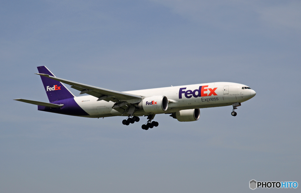 着陸 FedEx 777-FS2 N850FD