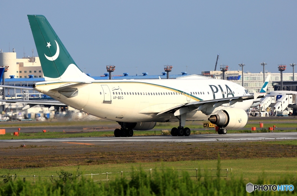 PIA A310-308  離陸　
