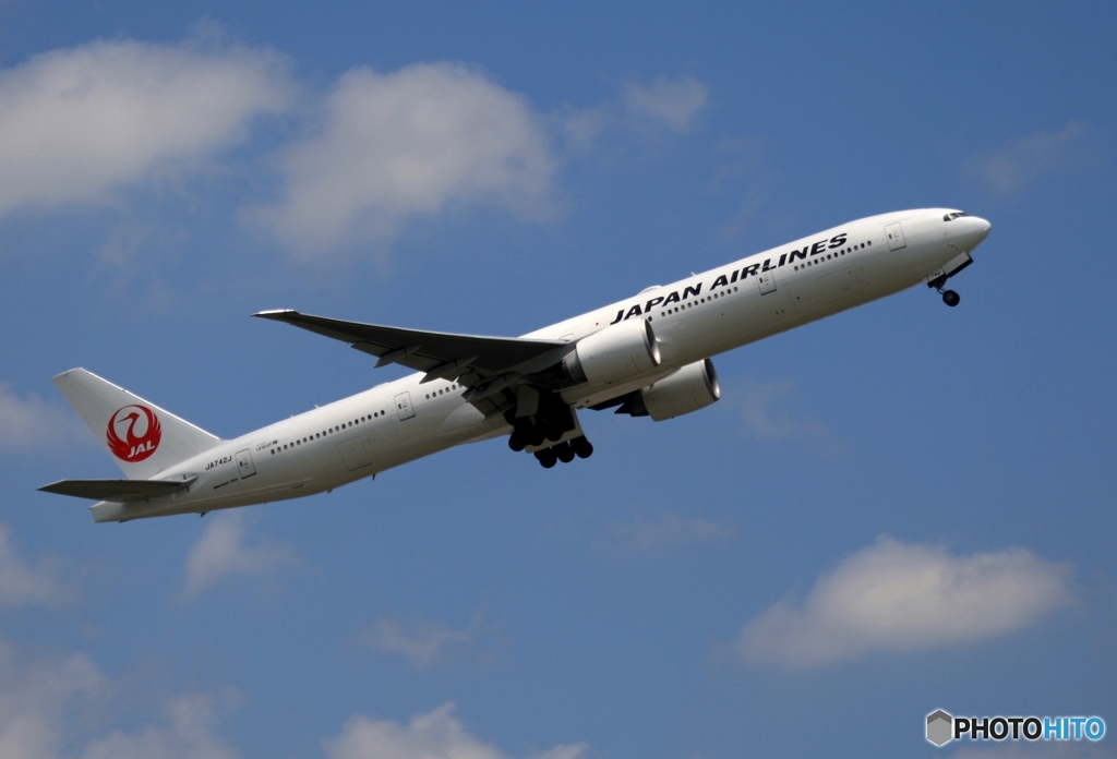 出発　JAL 777-346