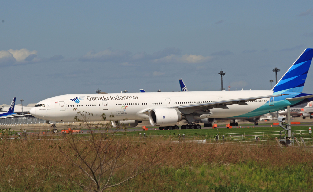 離陸 Garuda 777-3U3 PK-GIE