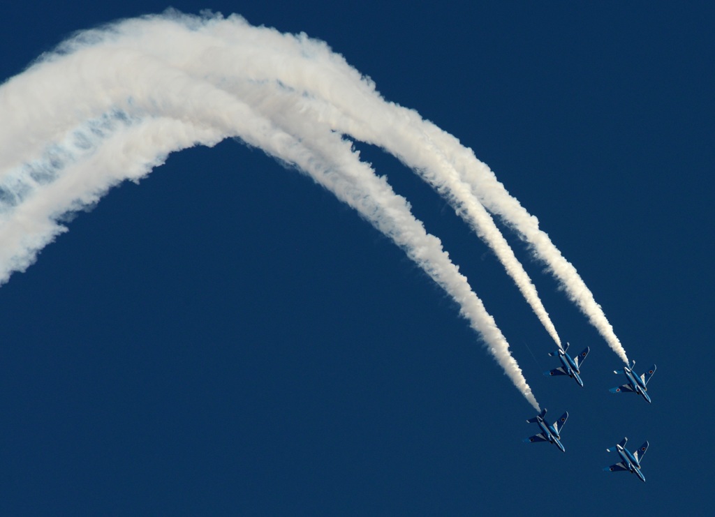 入間航空祭（100）アクロバット ブルーインパルス T-4