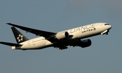 離陸(261)United 777-200ER  離陸(261)United 777-200ER