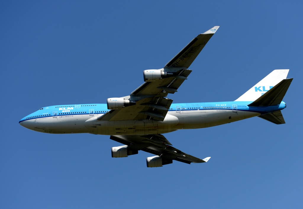 離陸（300）KLM Air F 747-400