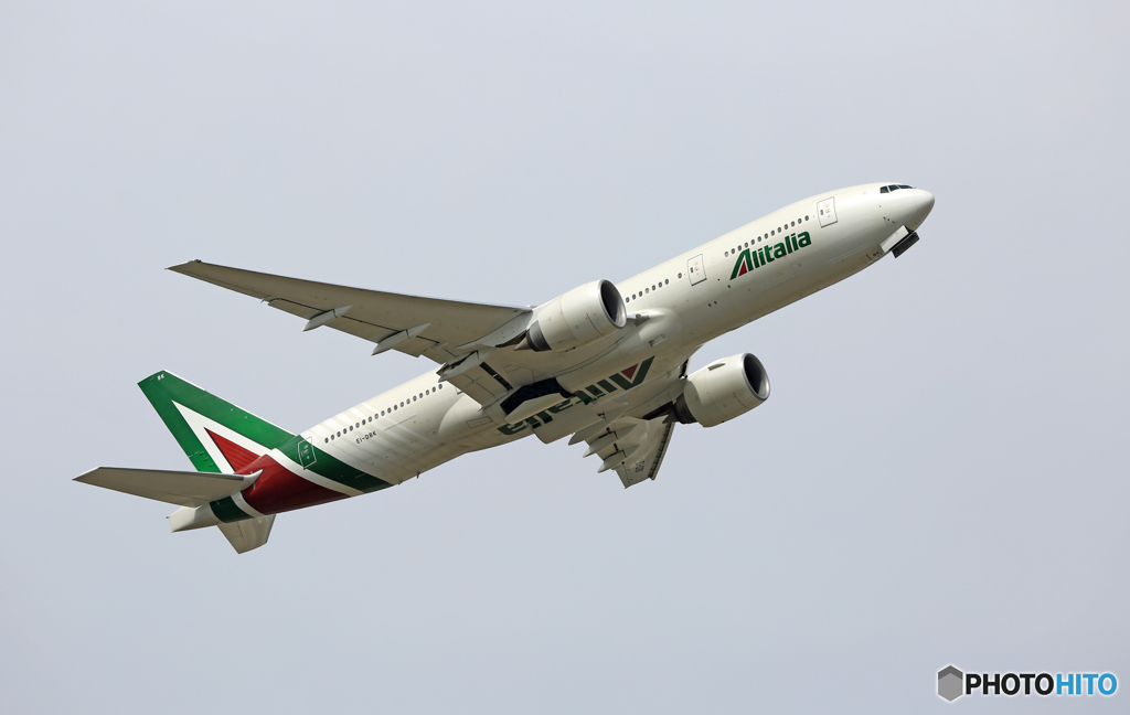 Alitalia 777-243 EI-DBK 飛行 