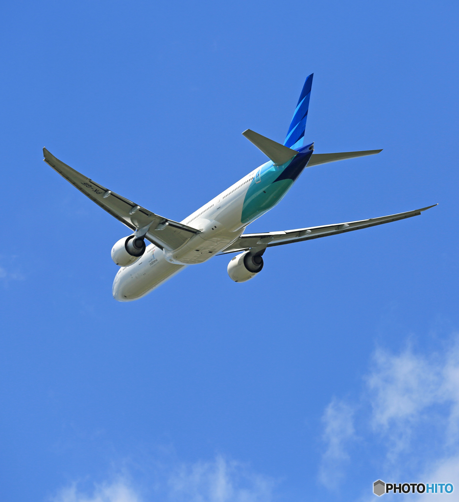 「良い天気」 Garuda 777-3U3 PK-GIF 離陸
