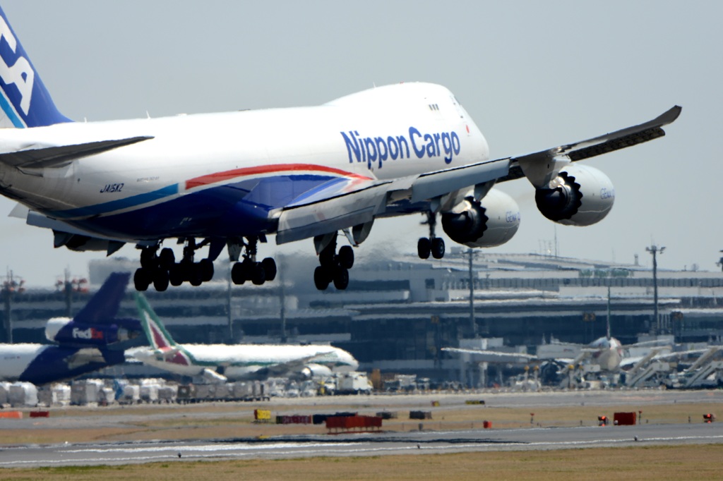 NCA 747-8F 着陸