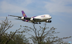 着陸 Thai A380-841 HS-TUF