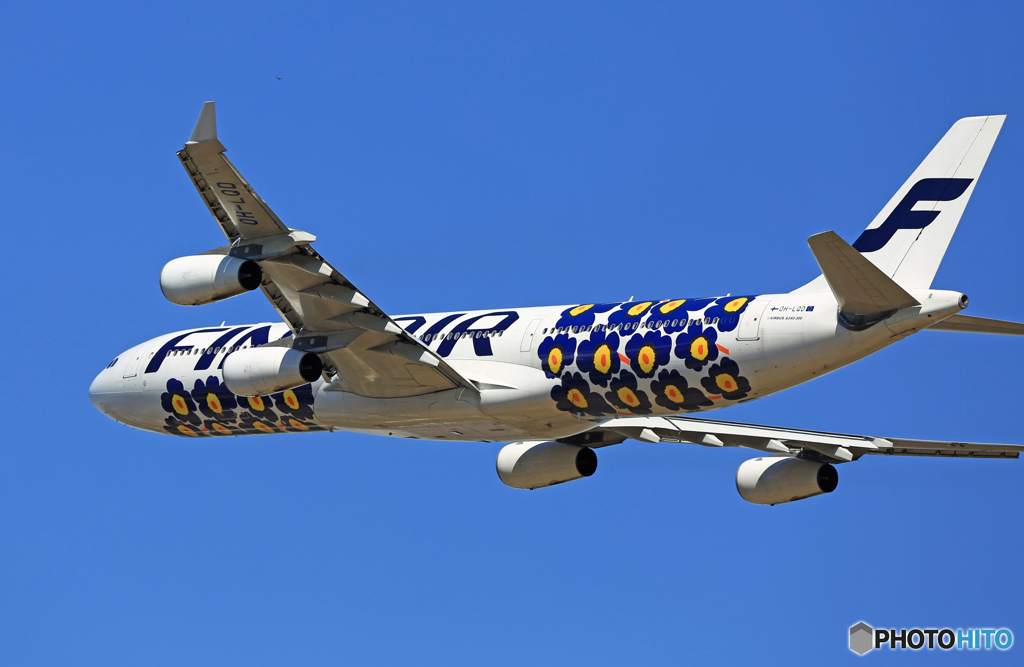 FINNAIR A340-313「マリメッコ ウニッコ」 OH-LQD