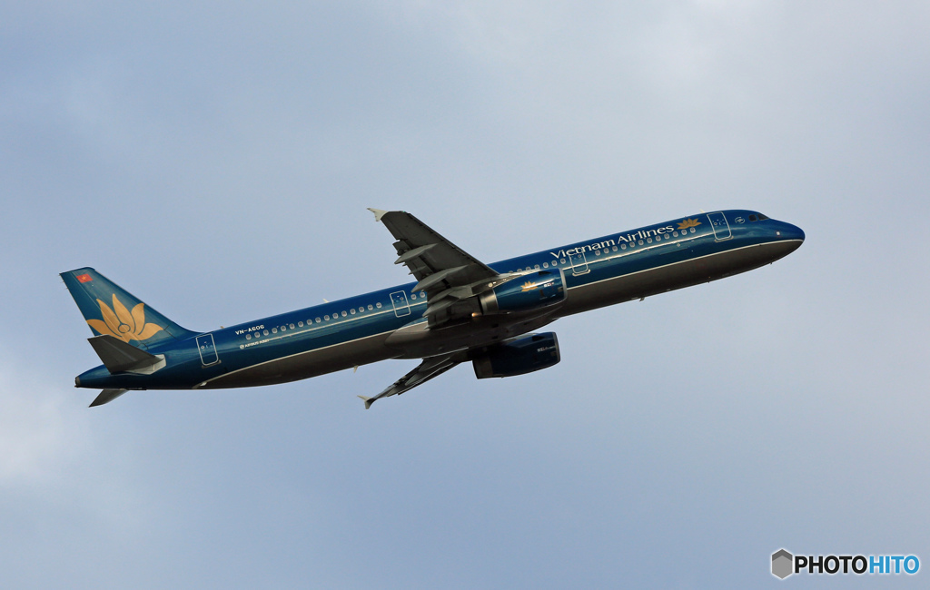 飛び立ち　vietnam A321-231 VN-A606