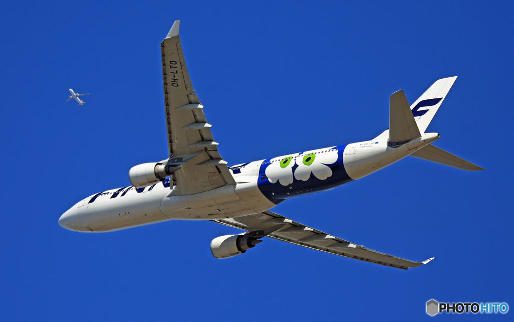 W離陸 FINNAIR　A330-300[マリメッコ ウニッコ] OH-LTD