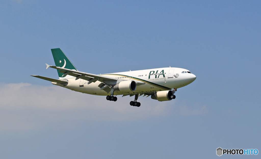 着陸 PIA A310-324 AP-BGR