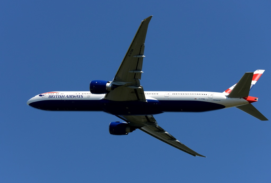 離陸（316） British Air 777-336 