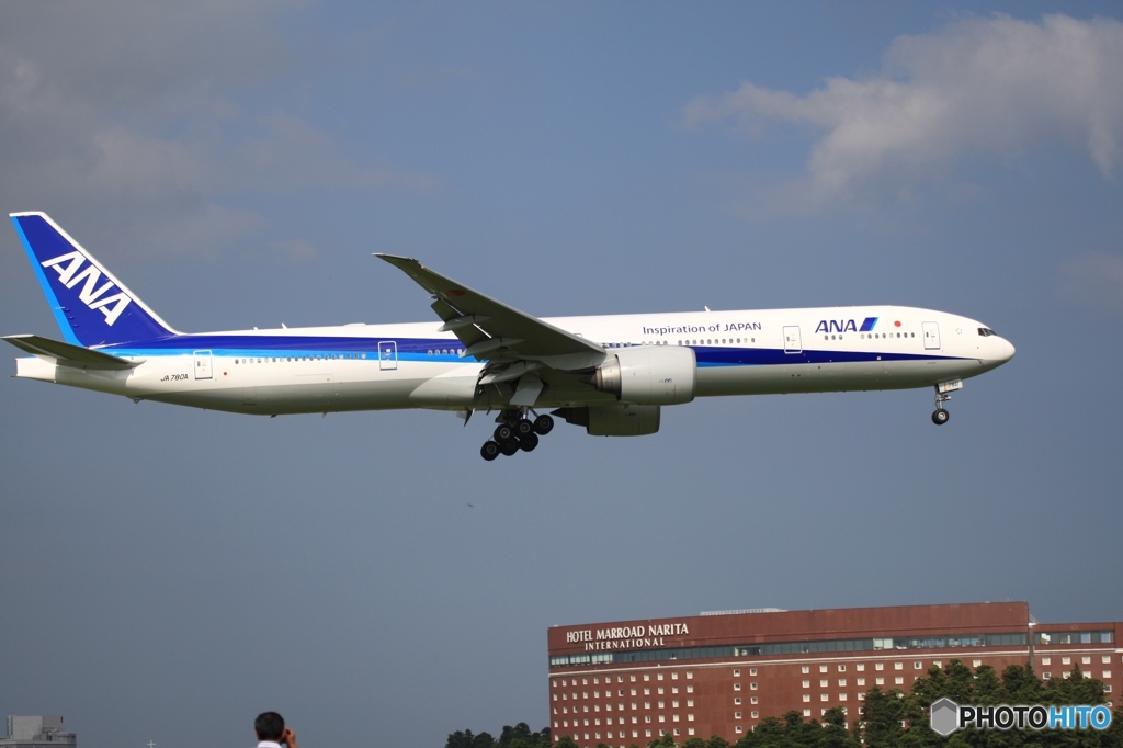 着陸　ANA 777-300 