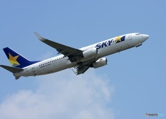 SKY 737-800