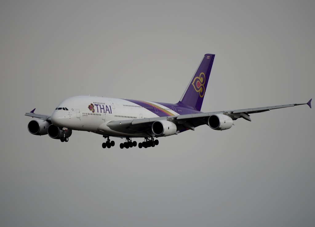 THAI A380-841 着陸