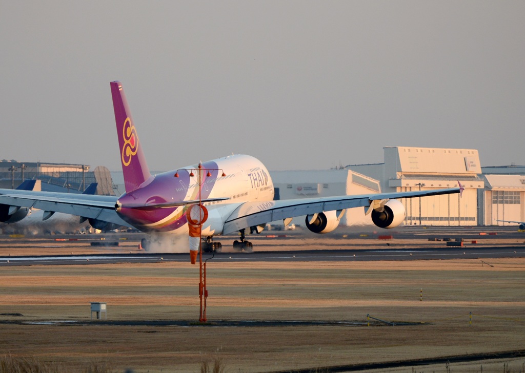 THAI A380-841 着陸