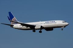 UNITED 737-800 着陸