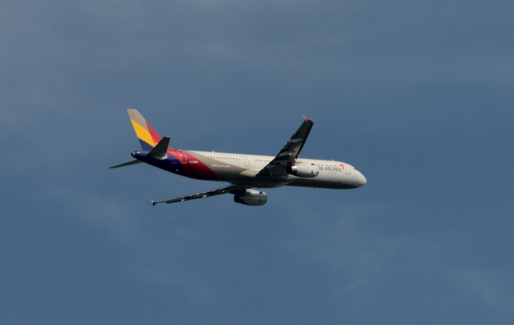 離陸（157）ASIANA A321-231 