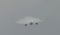 着陸（177）FedEx 777-FS2 Vapour