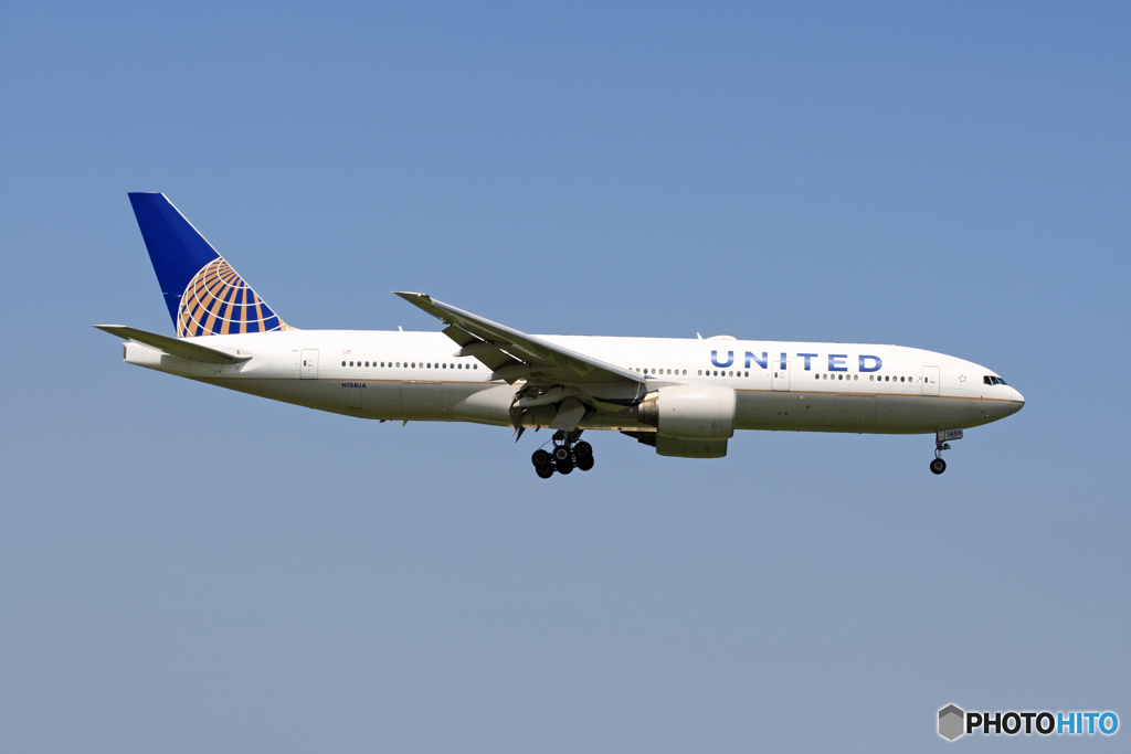 着陸 United 777-222 N788UA