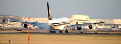 Singapore A380-841 着陸