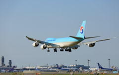 「青い空」が一番 Korean Cargo 747-8 HL7629 着陸 「青い空」が一番 Korean Cargo 747-8 HL7629 着陸