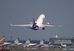 FedEx MD-11　飛び立ち　