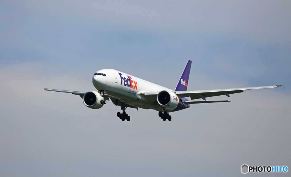 FedEx 777-FS2 着陸