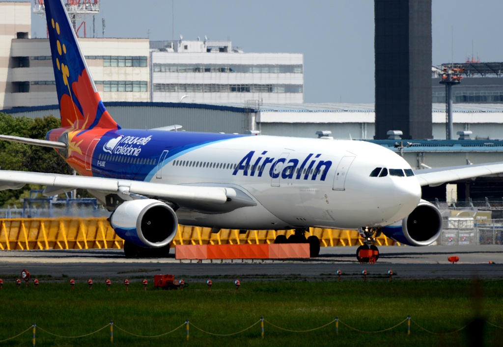 離陸　Air Calin A330-200 