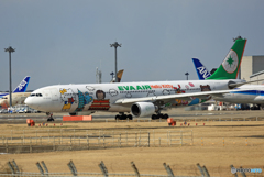 「SKY」 EVA キティ A330-302 B-16333 Takeoff