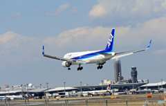 「良い天気」 ANA 767-381 JA623A Landing 「良い天気」 ANA 767-381 JA623A Landing