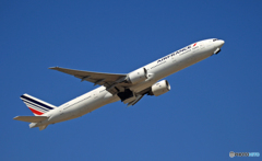 離陸 Air France 777-328 F-GSQK