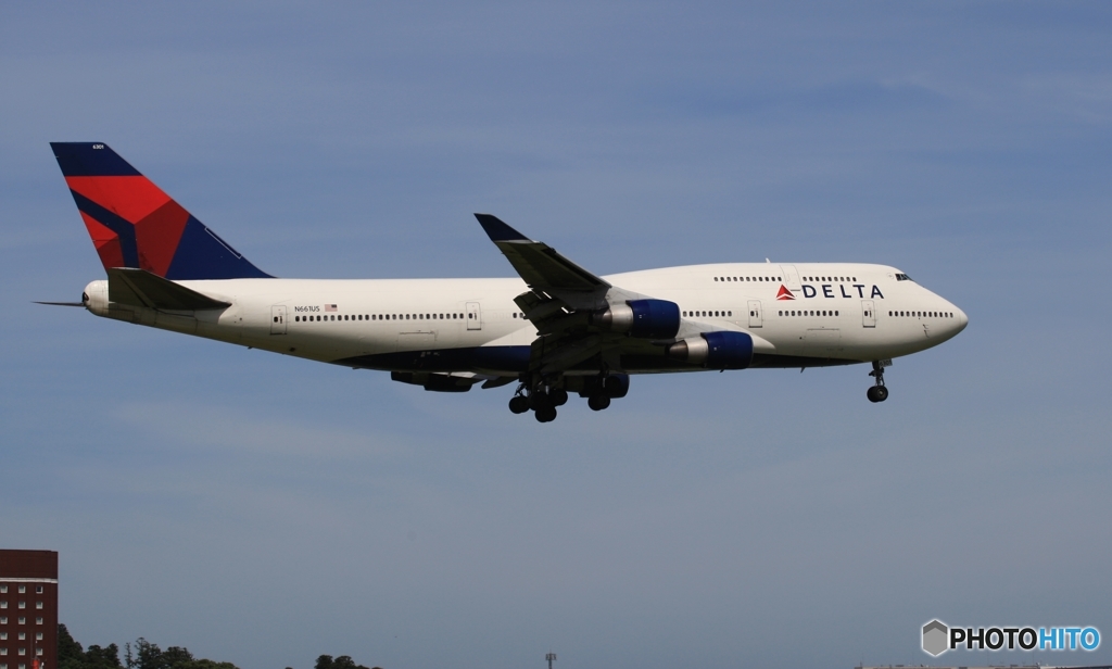 着陸　Delta ７４７ジャンボ機